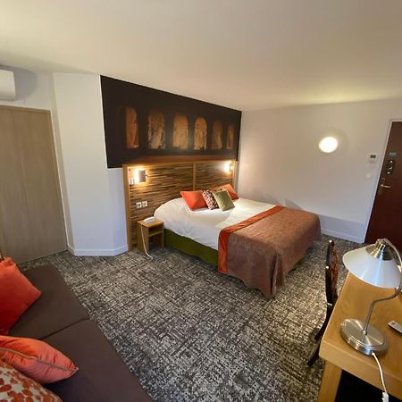 Logis - Le Christina Hotel Bourges Eksteriør billede