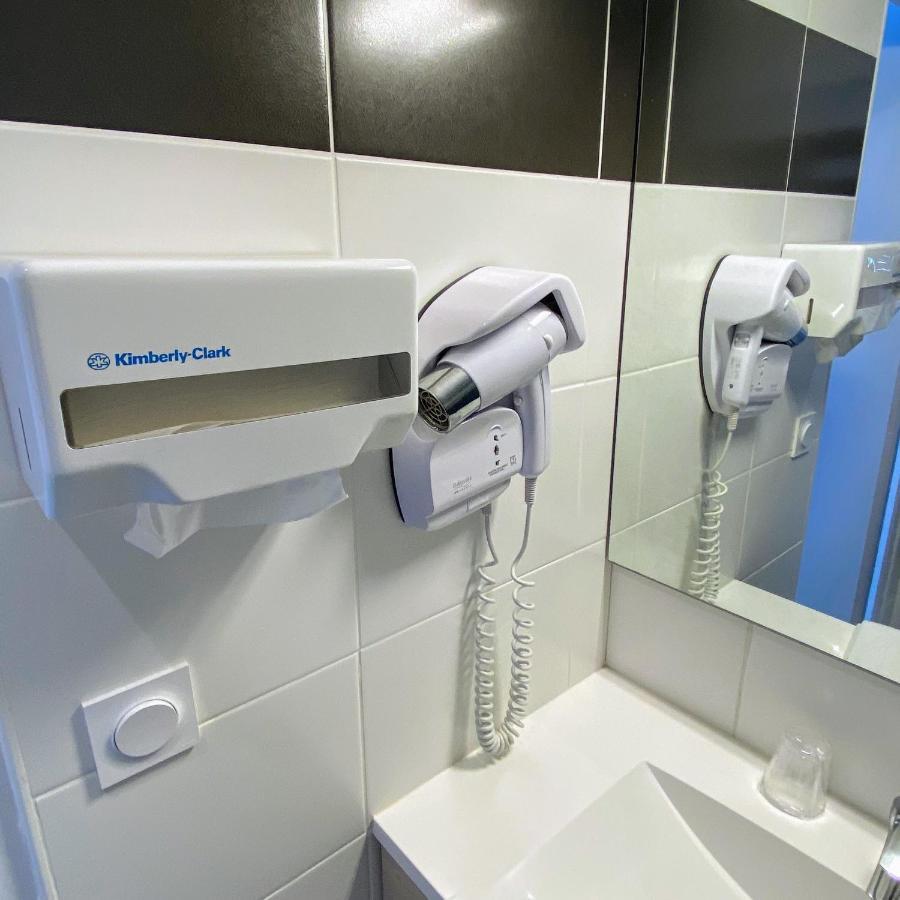 Logis - Le Christina Hotel Bourges Eksteriør billede